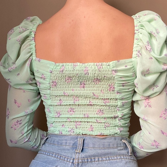 H&M floral ruffle top - Picture 4 of 4